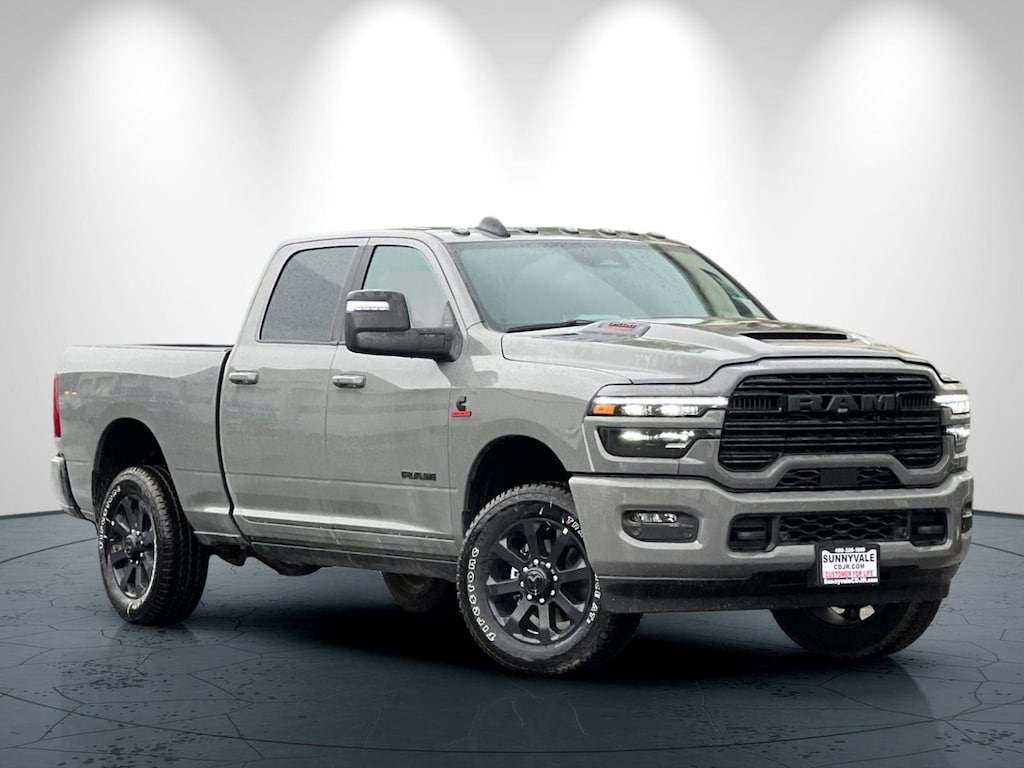 New 2026 Ram 3500 LARAMIE CREW CAB 4X4 6'4 BOX Pickup