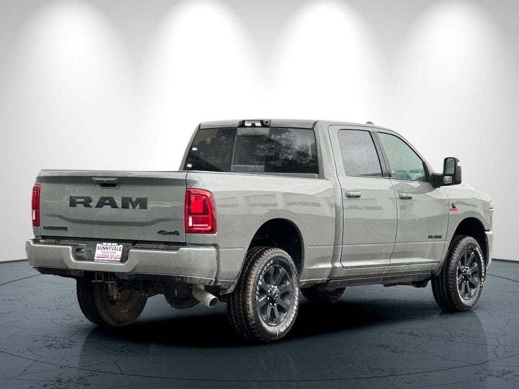 New 2026 Ram 3500 LARAMIE CREW CAB 4X4 6'4 BOX Pickup