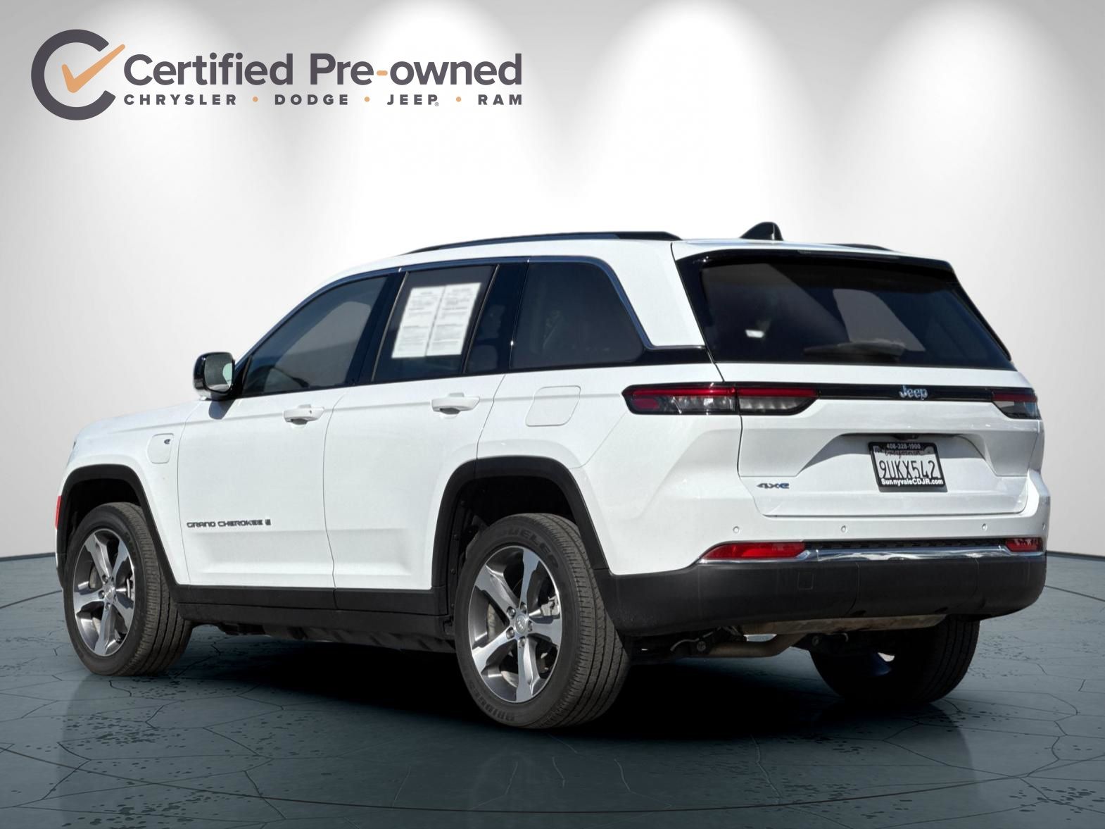 2022 Jeep Grand Cherokee 4xe photo 5