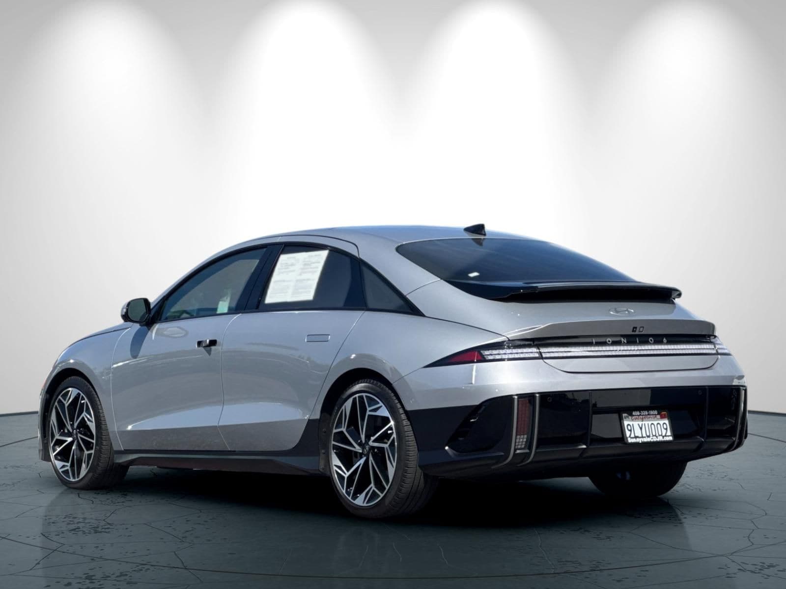 2024 Hyundai IONIQ 6 Limited photo 5