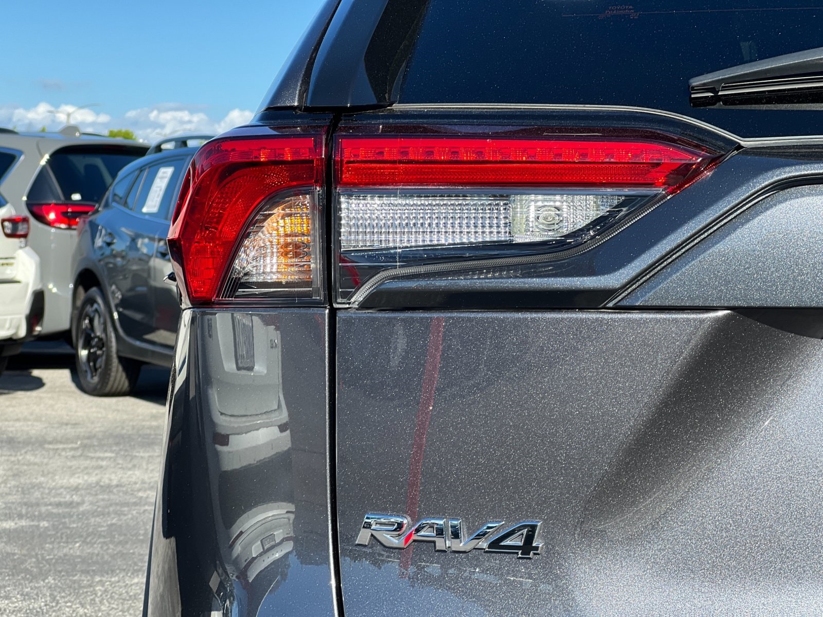 2023 Toyota RAV4 LE - Photo 25