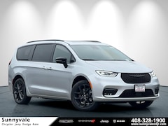 2026 Chrysler Pacifica LIMITED AWD Passenger Van