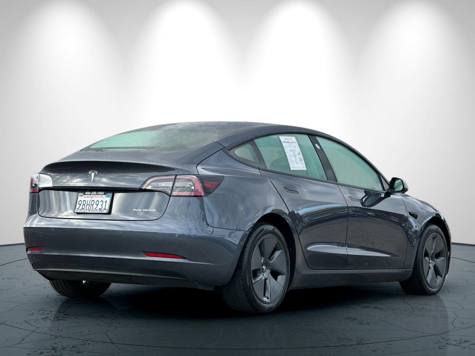 2022 Tesla Model 3 Long Range photo 4