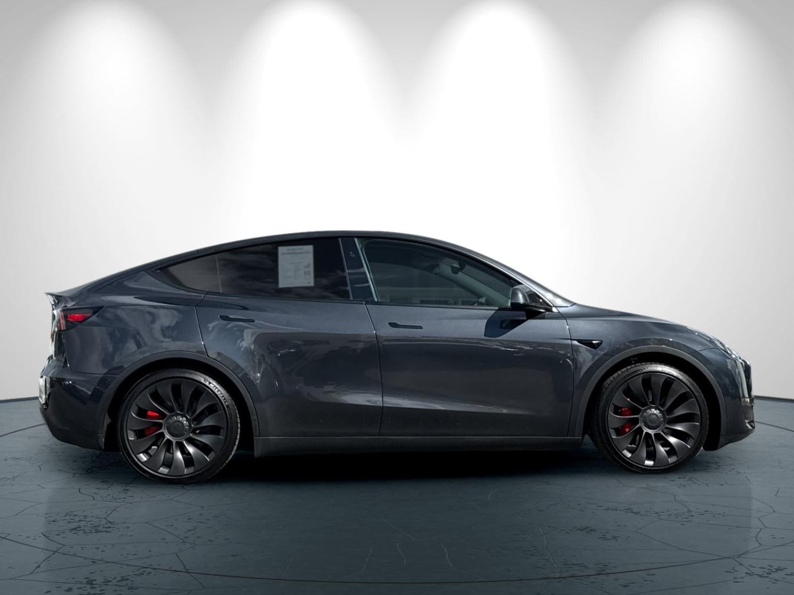 2024 Tesla Model Y Performance photo 2
