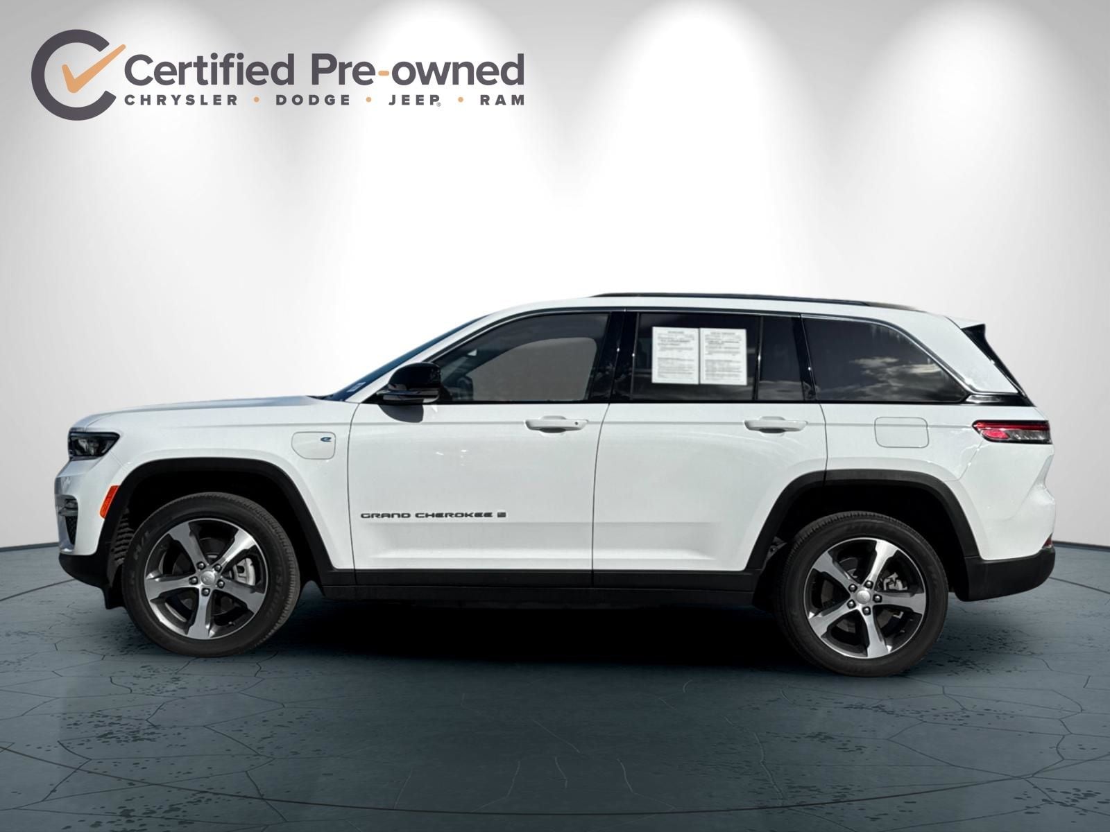 2022 Jeep Grand Cherokee 4xe photo 6