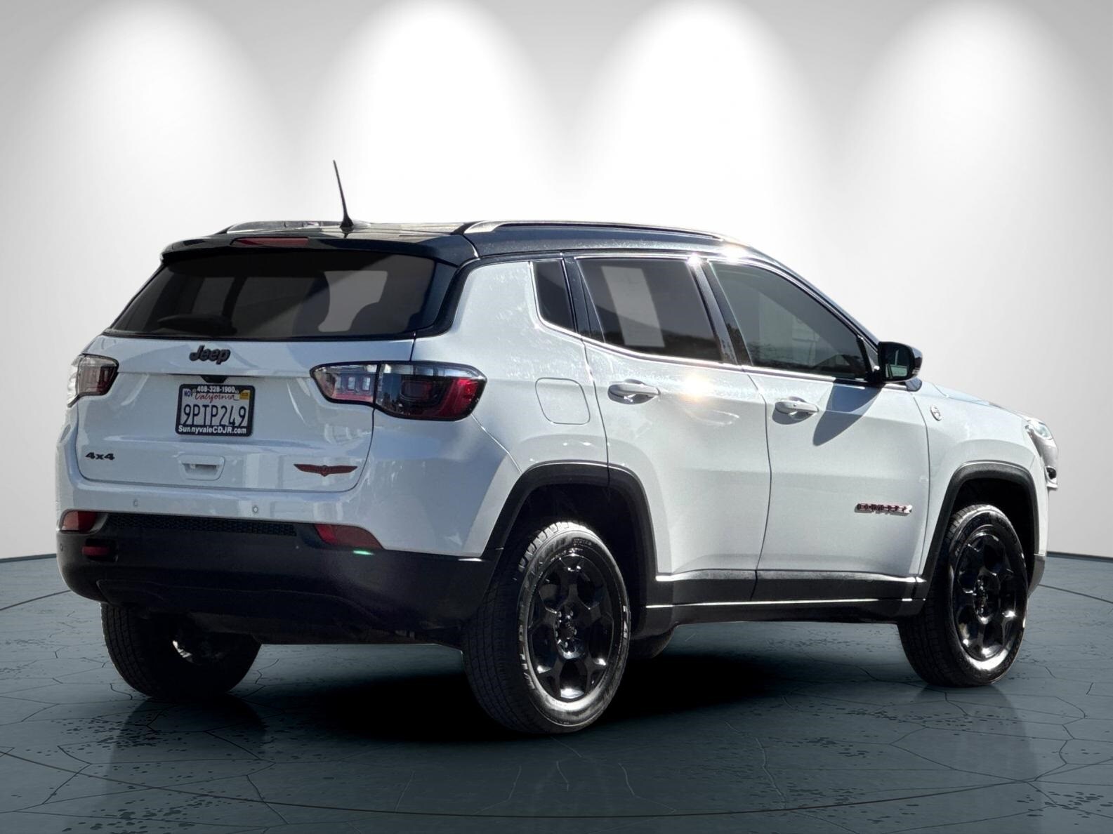 2023 Jeep Compass Trailhawk photo 4
