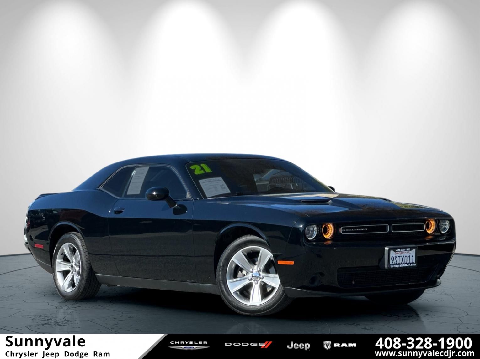 2021 Dodge Challenger SXT Auto's photo