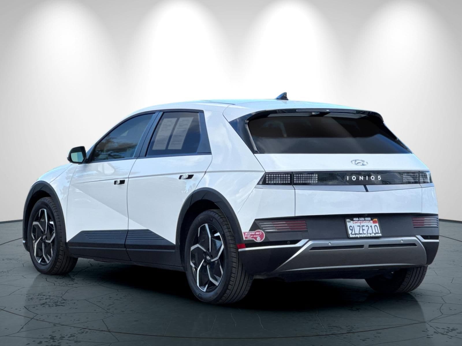 2024 Hyundai IONIQ 5 SEL photo 5