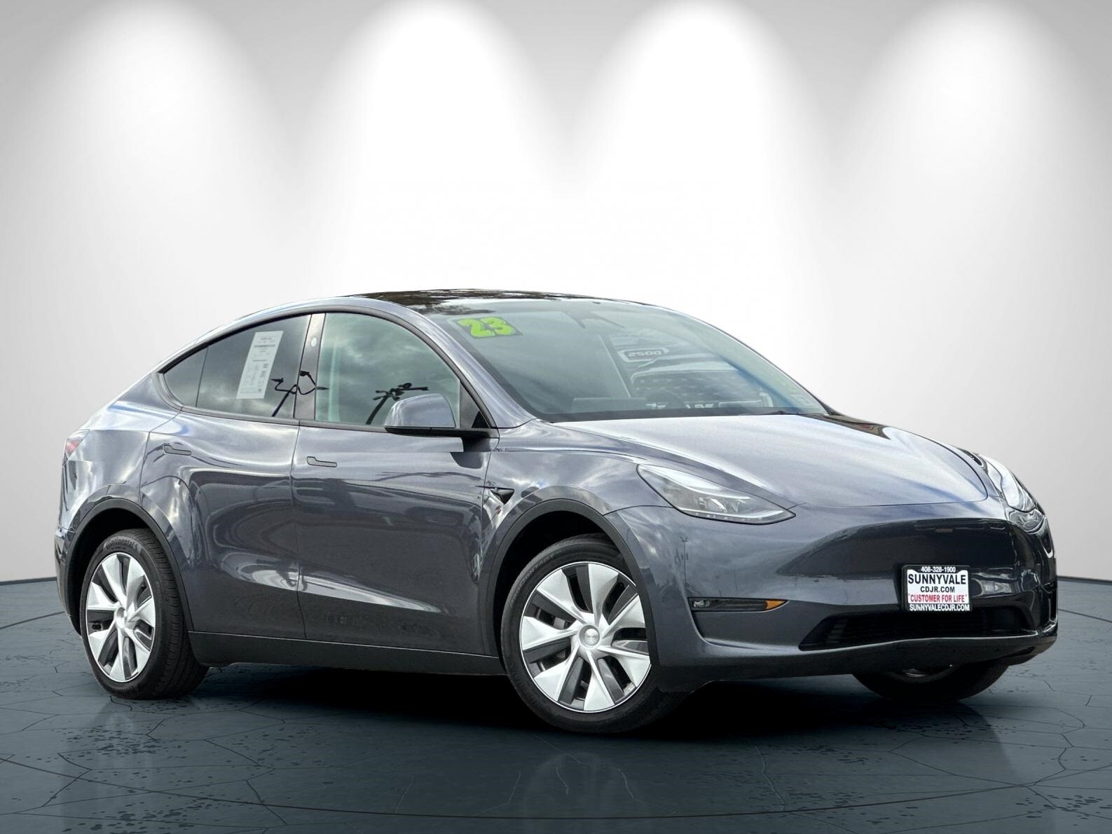 2023 Tesla Model Y Long Range photo 2