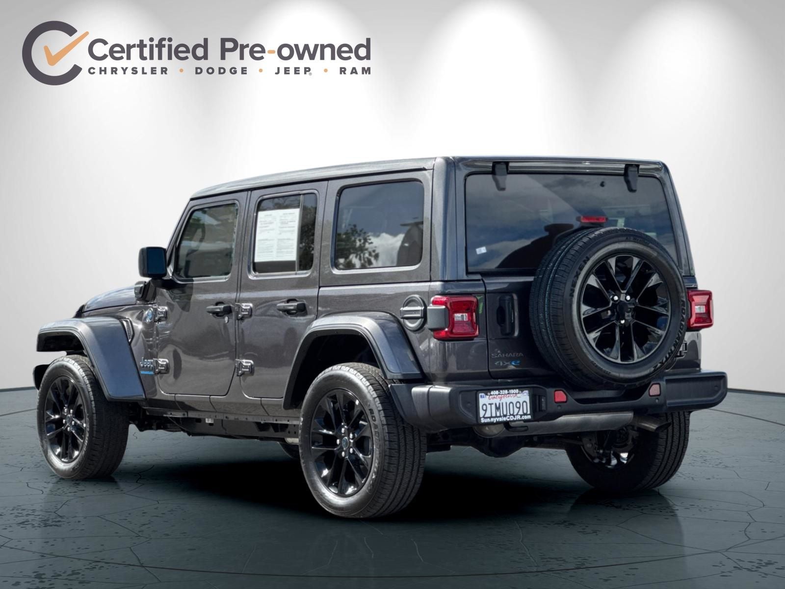 2025 Jeep Wrangler Sahara 4xe photo 5