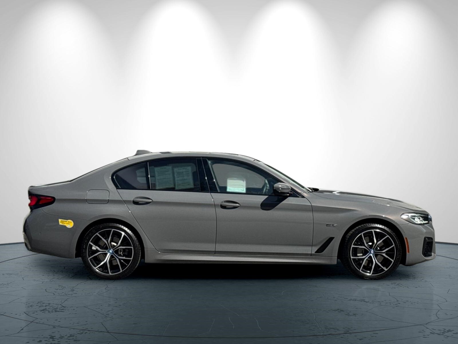 2022 Bmw 530e photo 2