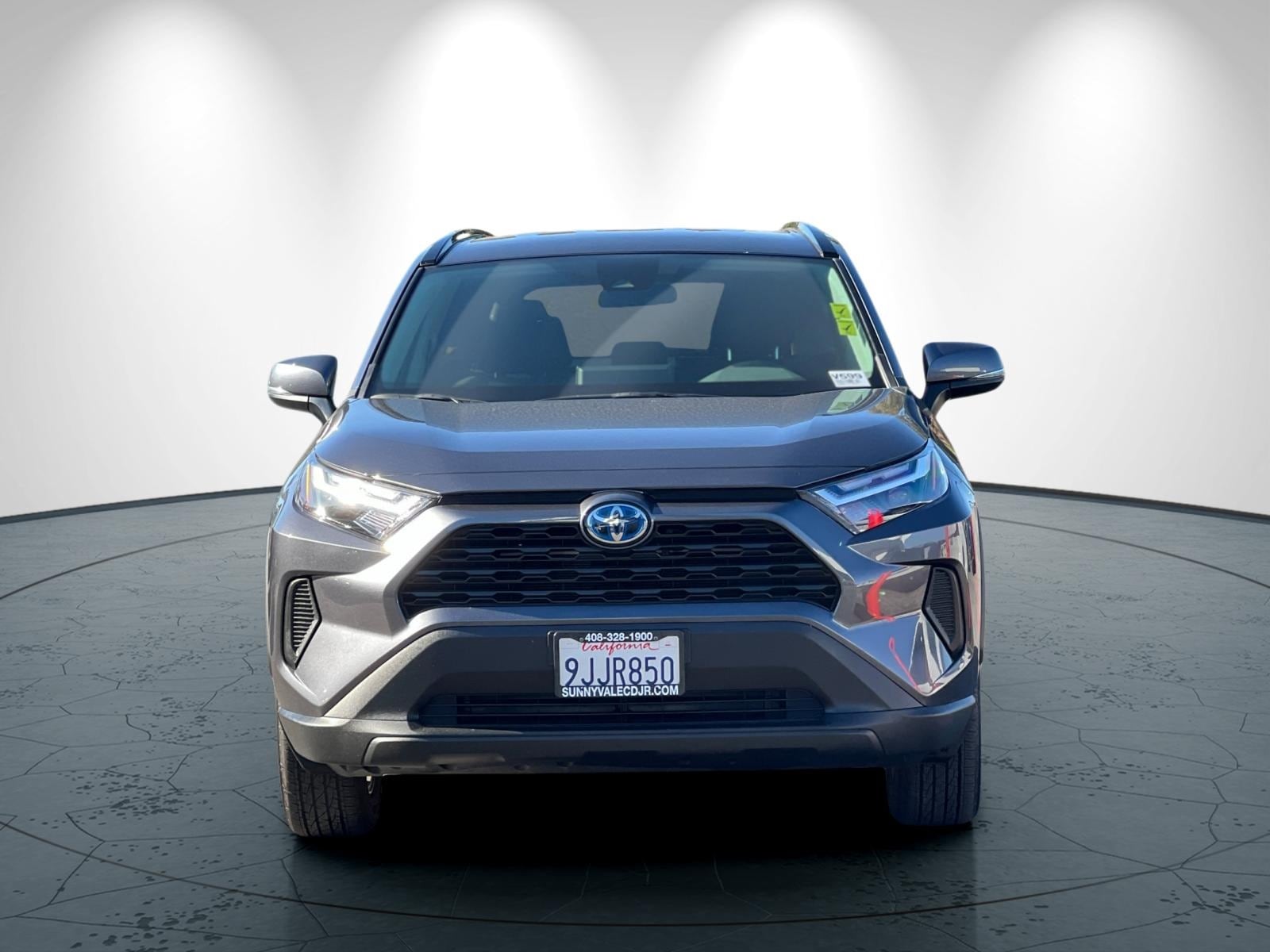 2023 Toyota RAV4 LE - Photo 9