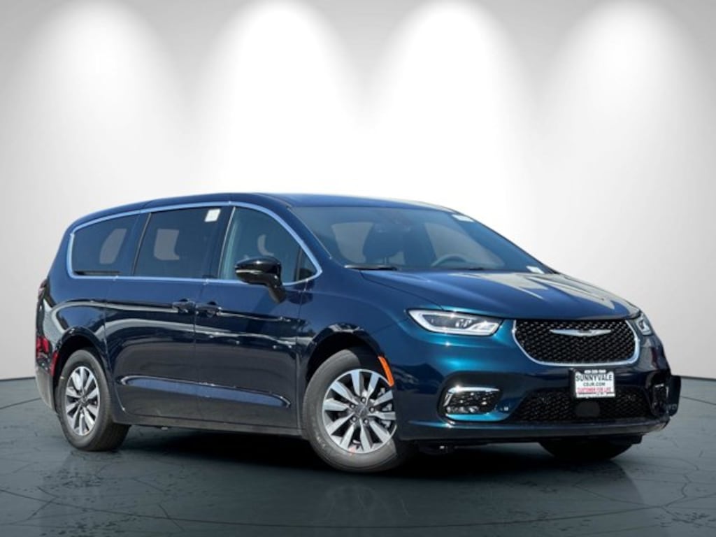 New 2025 Chrysler Pacifica Hybrid PACIFICA PLUG-IN HYBRID SELECT Passenger Van