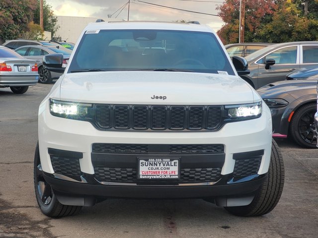 2025 Jeep Grand Cherokee Altitude X photo 4