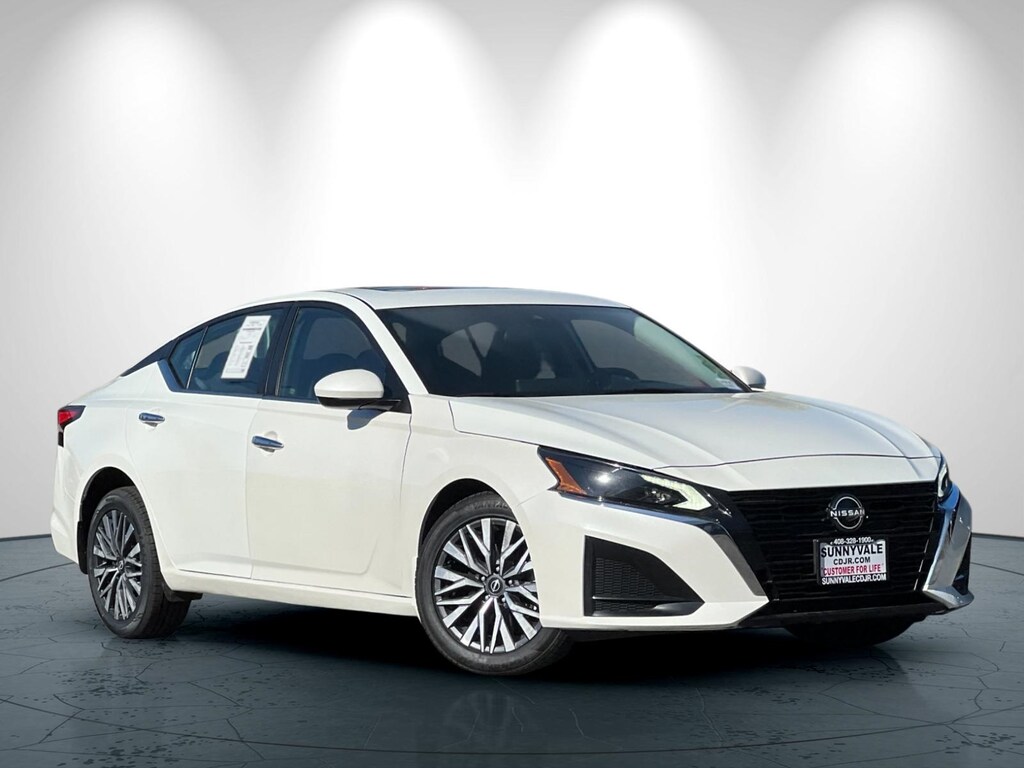 Used 2023 Nissan Altima 2.5 SV Sedan