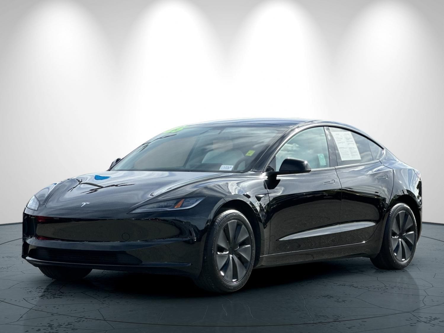 2025 Tesla Model 3 Long Range photo 3