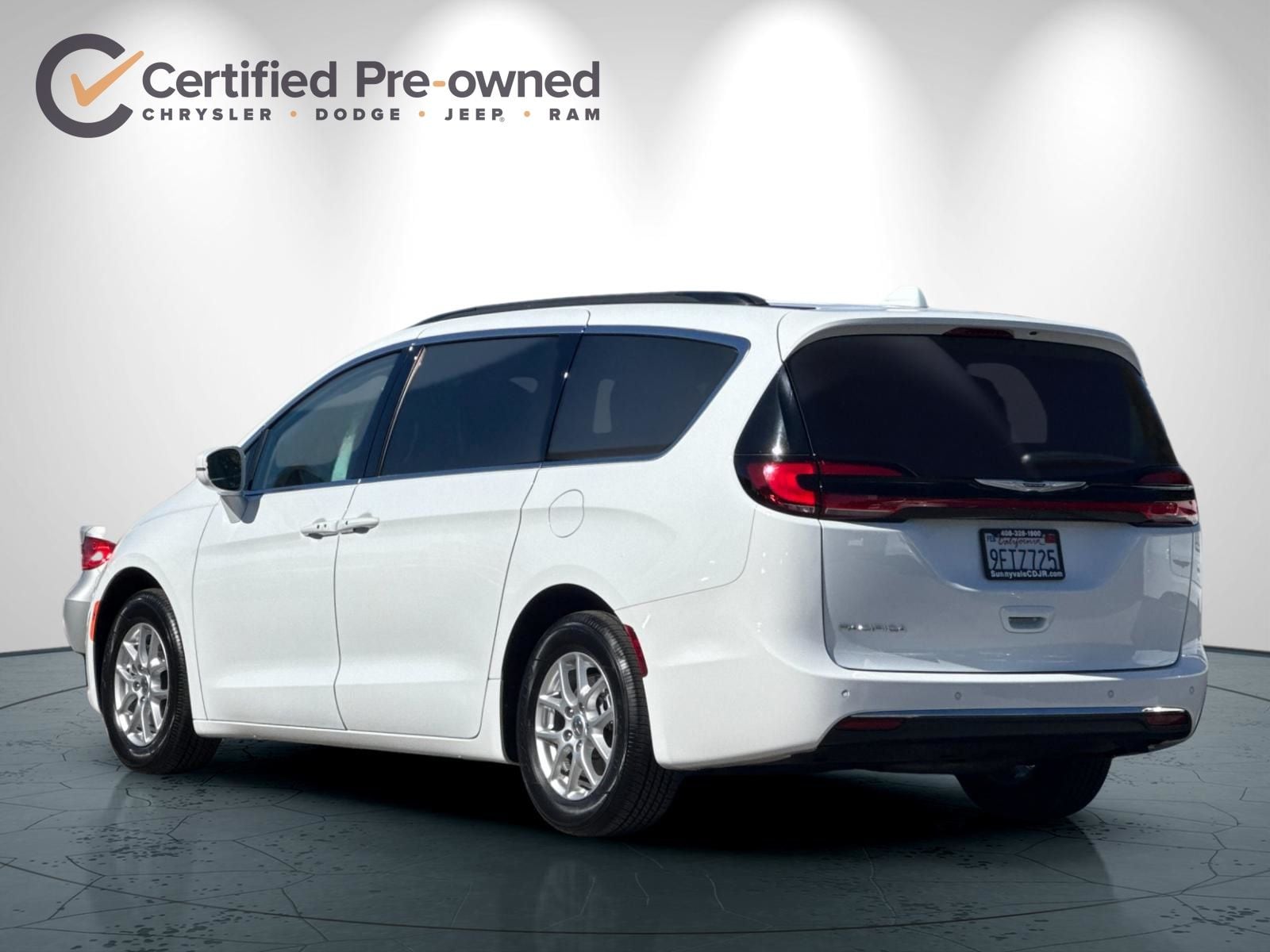 2022 Chrysler Pacifica Touring L photo 5