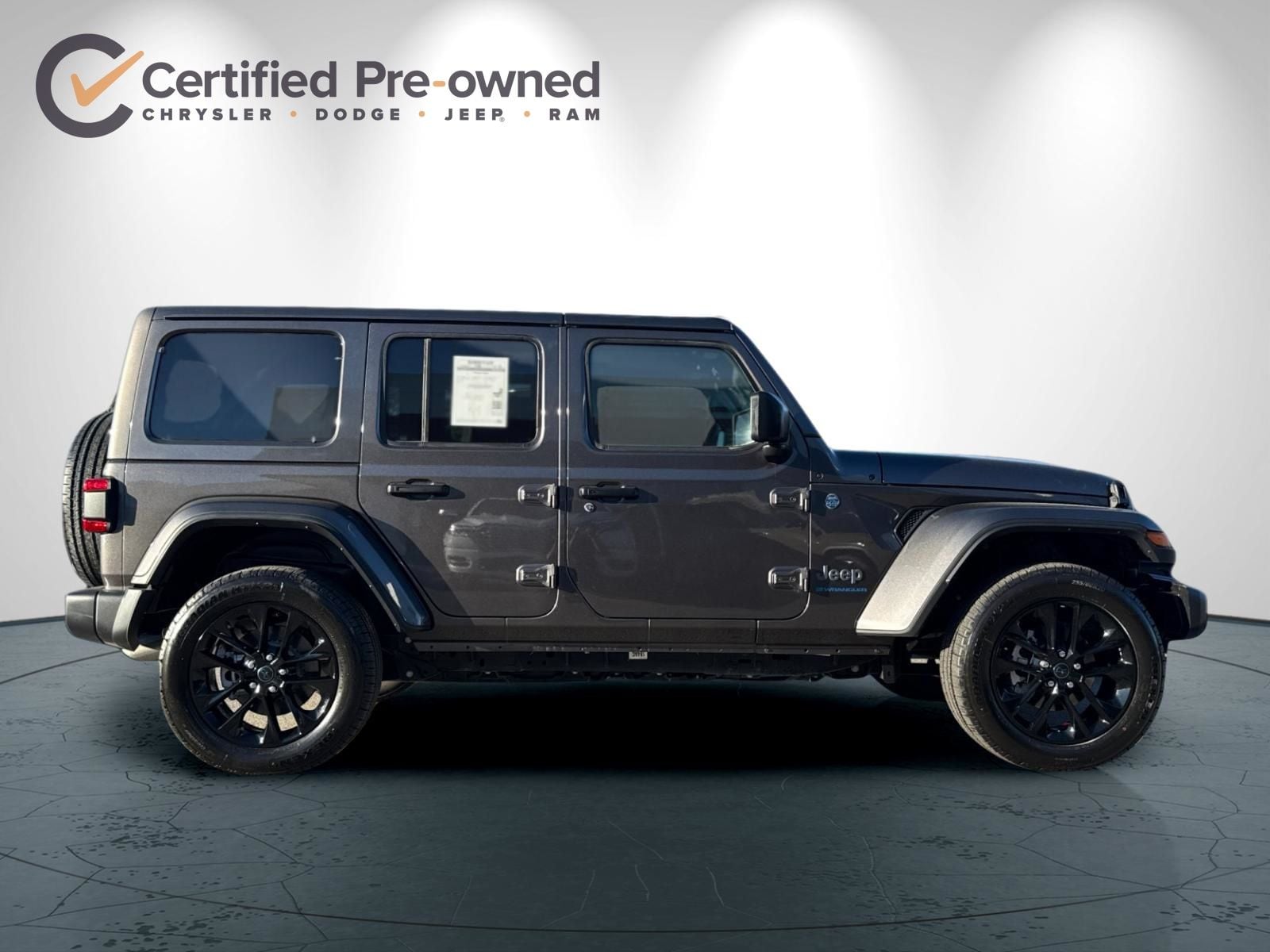 2025 Jeep Wrangler Sahara 4xe photo 2