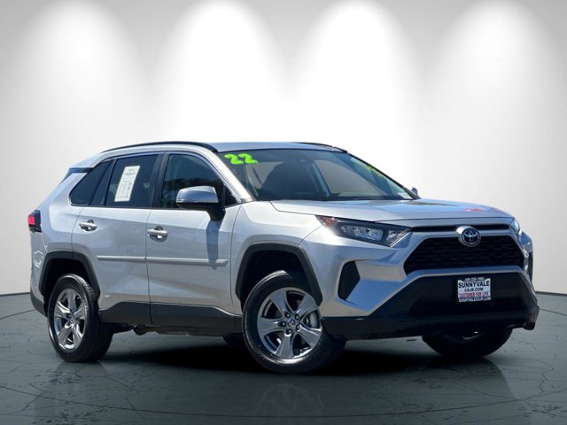 2022 Toyota RAV4 Hybrid LE photo 2