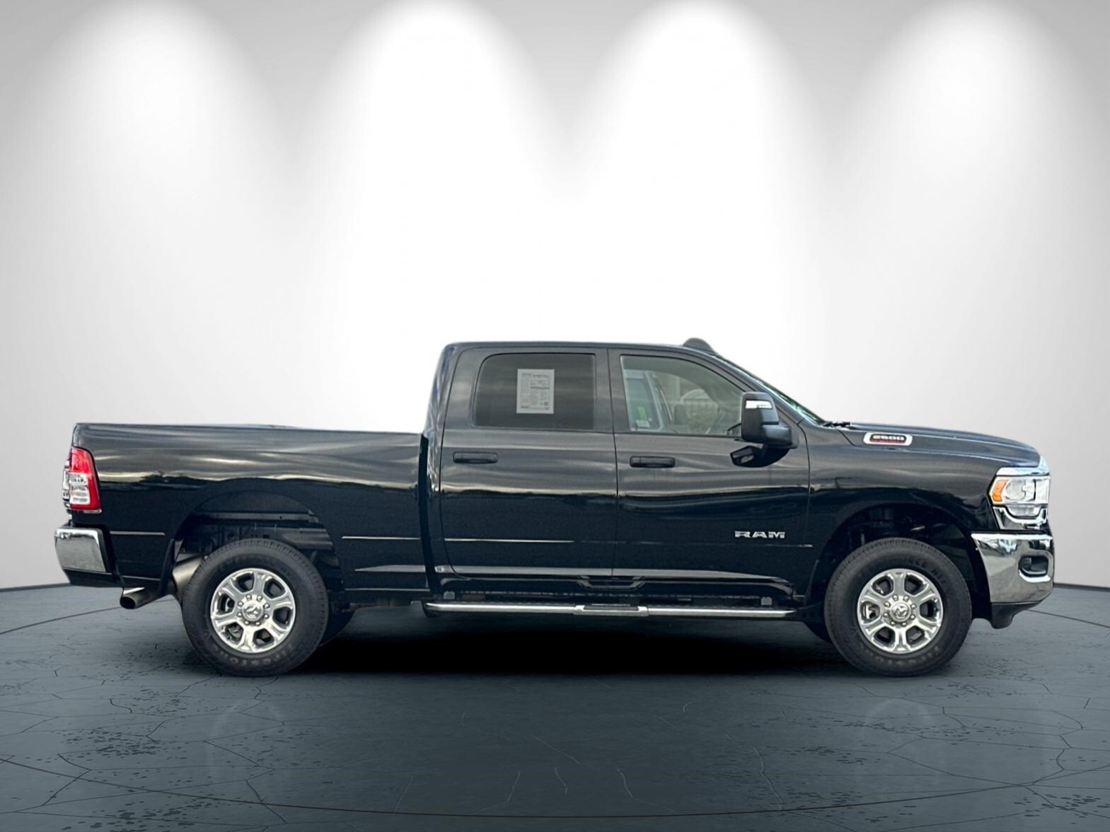 2024 Ram 2500 Big Horn photo 3