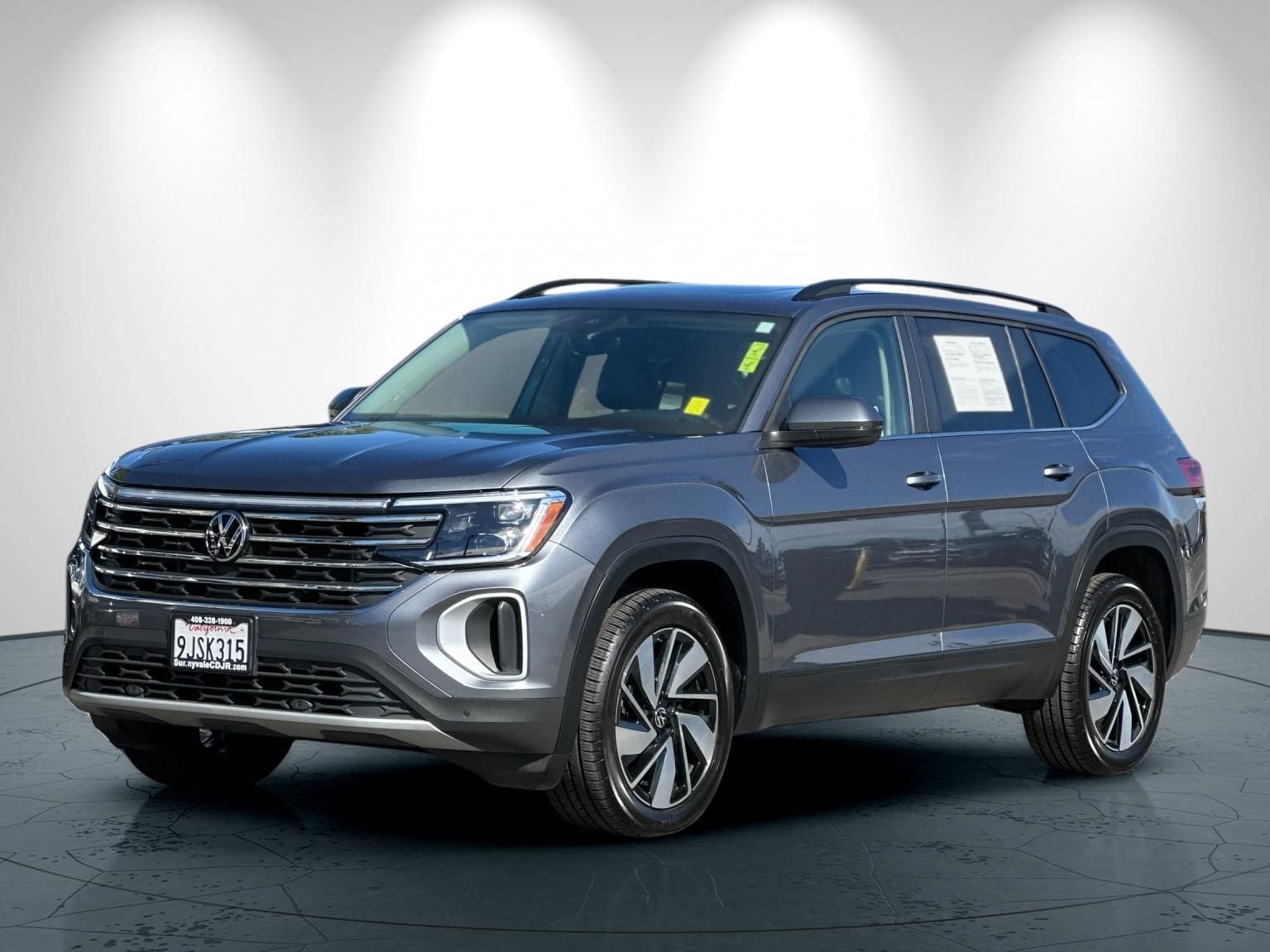 2024 Volkswagen Atlas 2.0T SE w/Technology photo 3