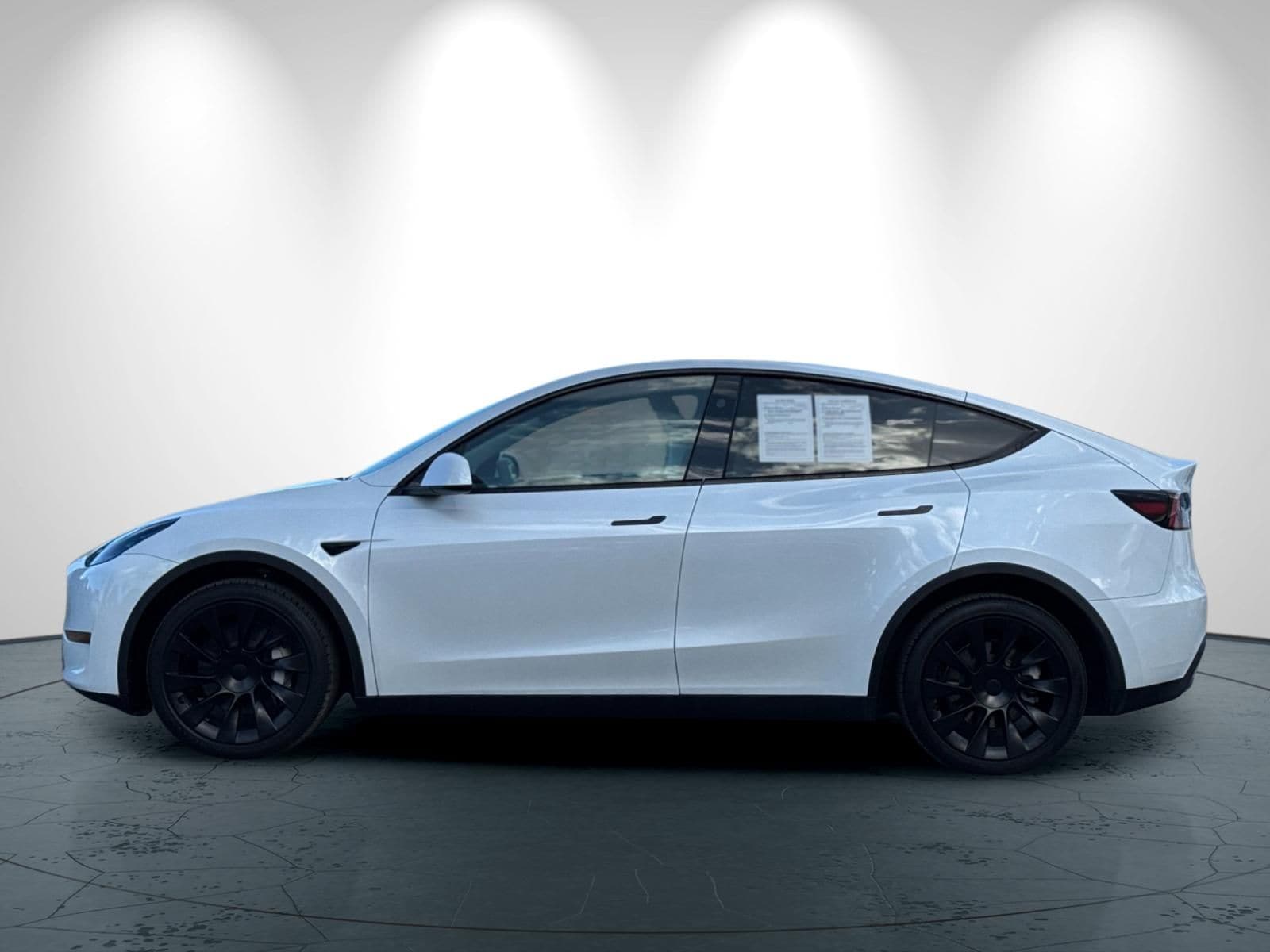2024 Tesla Model Y Long Range photo 6