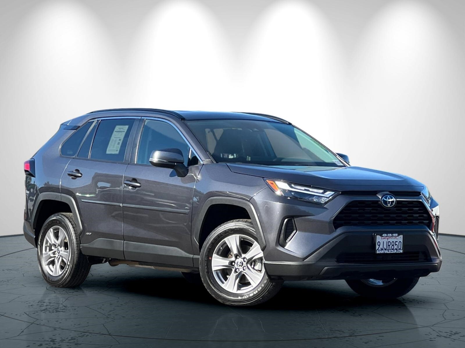 2023 Toyota RAV4 Hybrid LE photo 2
