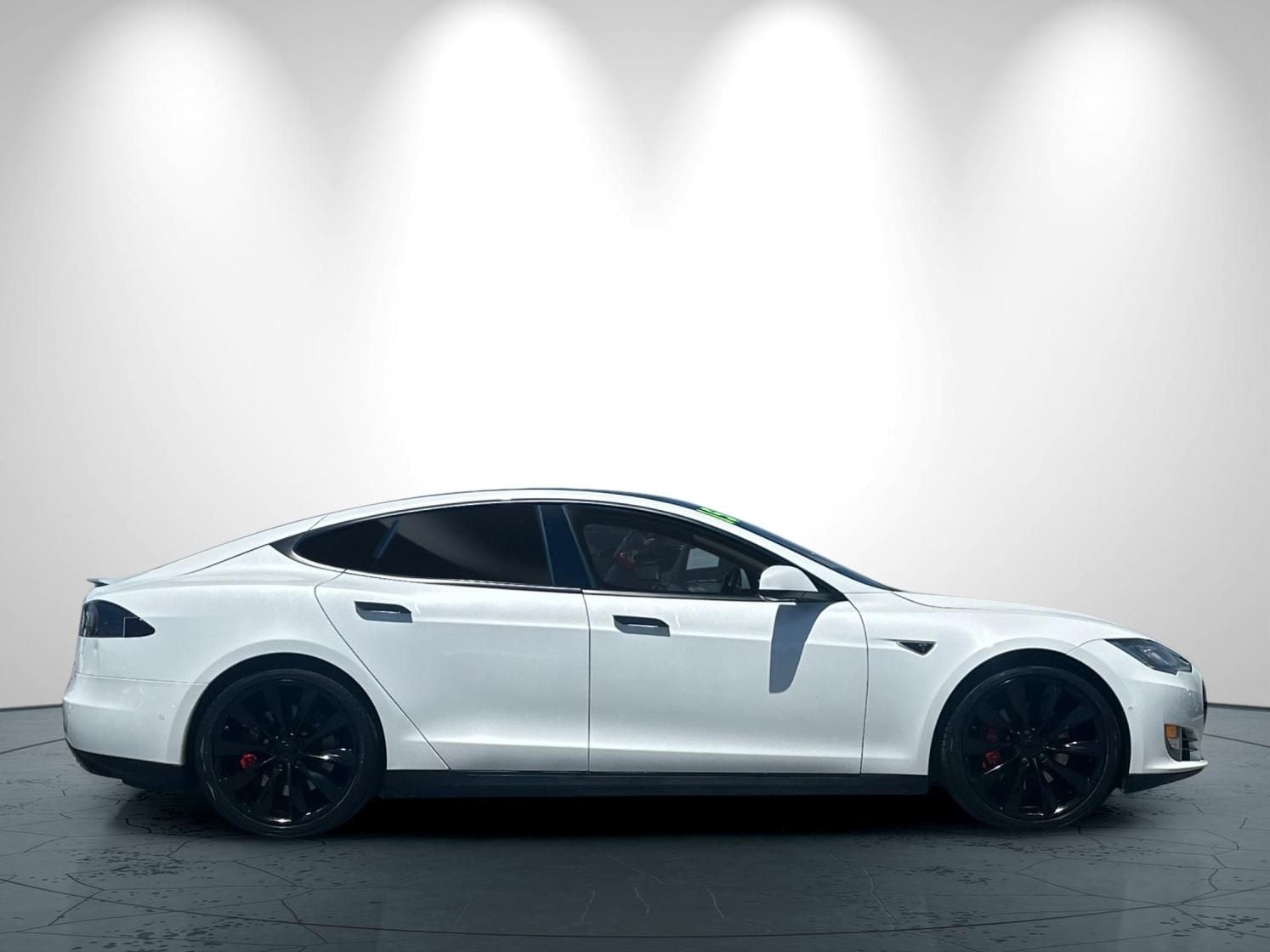 2015 Tesla Model S 90D photo 2
