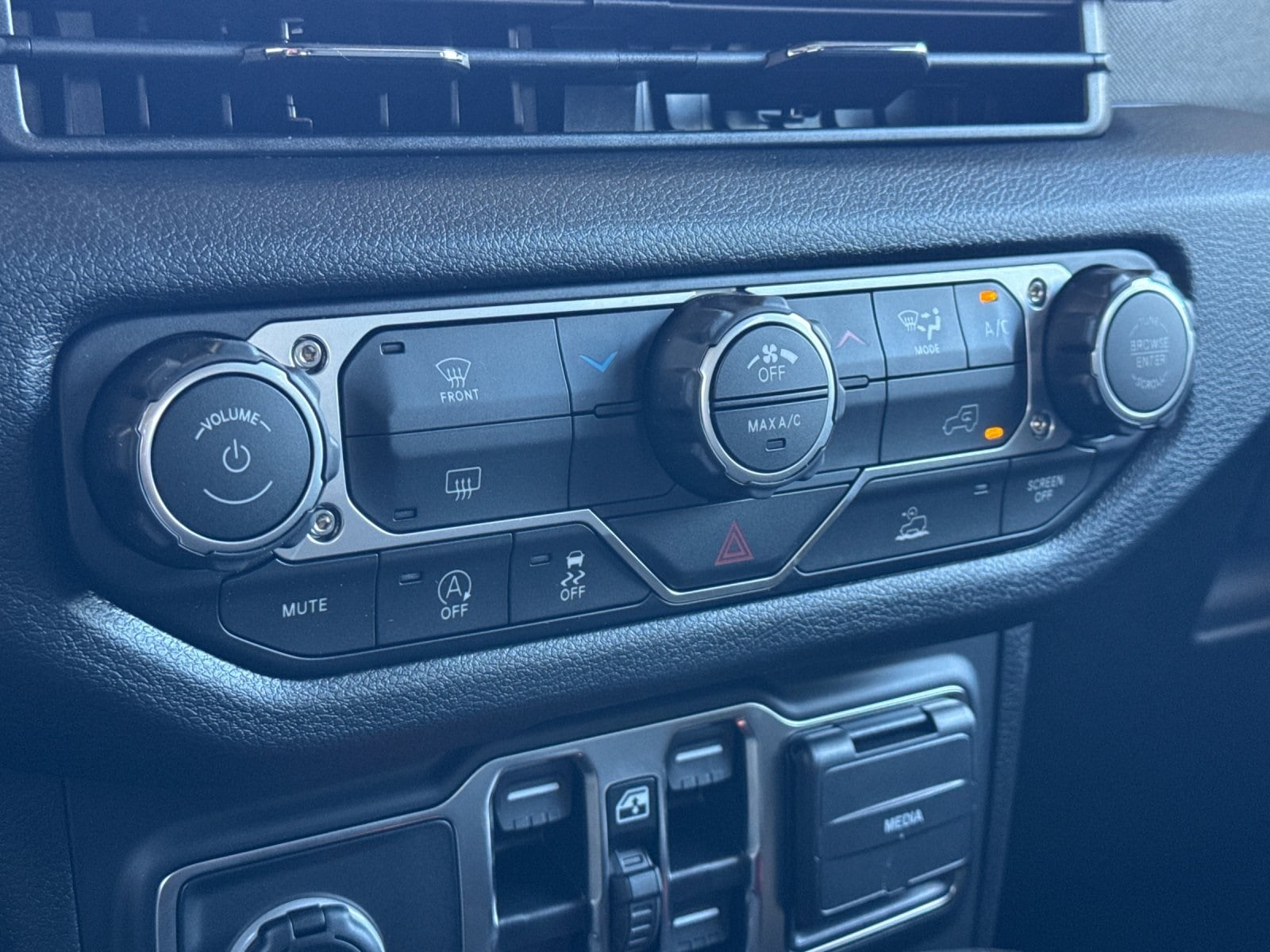 2026 Jeep Wrangler 4-Door Willys - Photo 20