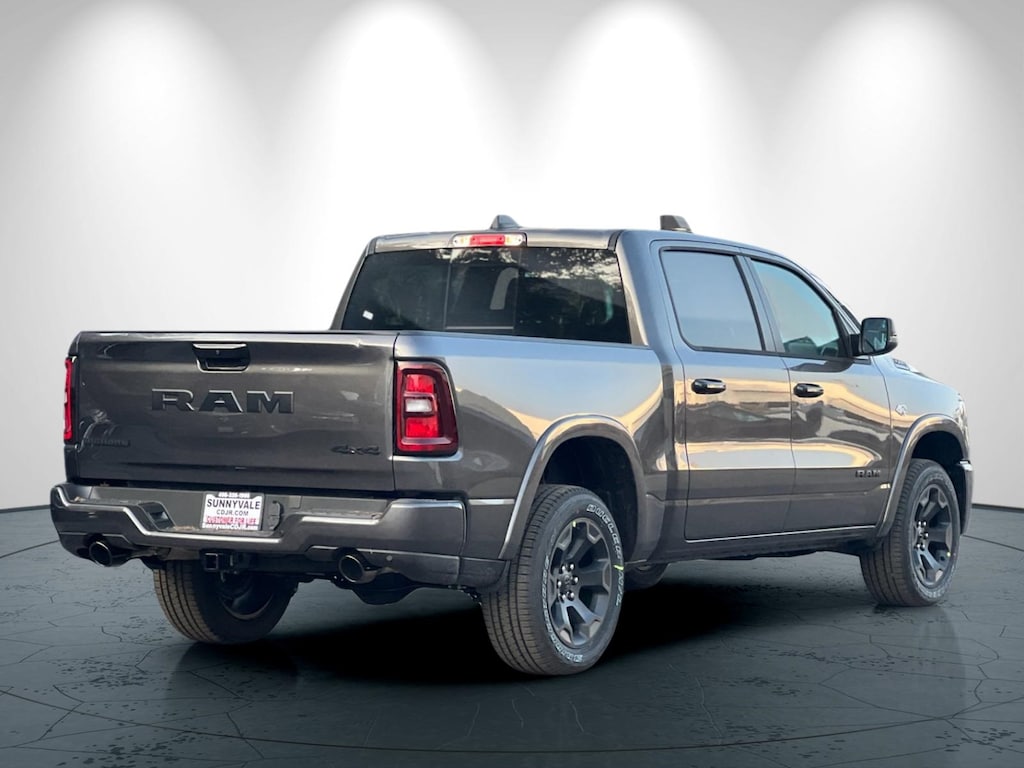 New 2026 Ram 1500 BIG HORN CREW CAB 4X4 5'7 BOX Pickup