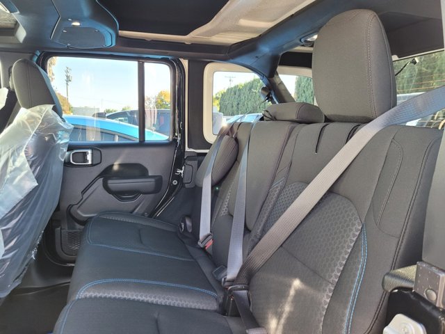 2023 Jeep Wrangler 4xe Rubicon Sport photo 4