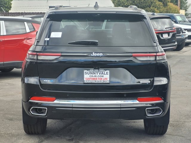 2023 Jeep Cherokee 4xe Overland photo 4