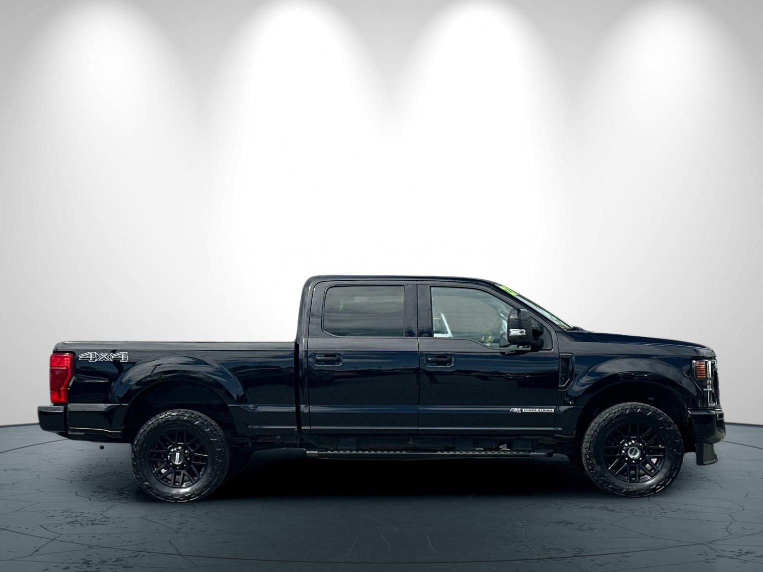 2021 Ford F-250SD Lariat photo 2