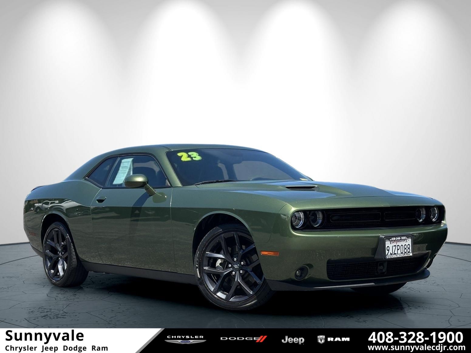 2023 Dodge Challenger SXT Auto's photo