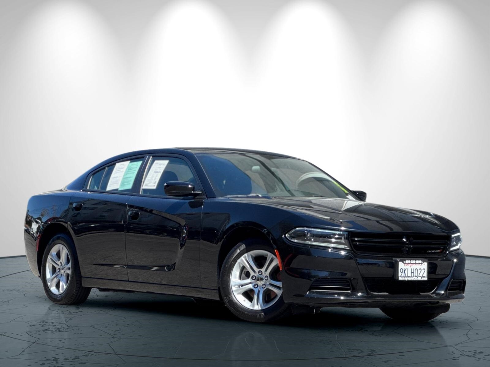 2023 Dodge Charger SXT photo 2