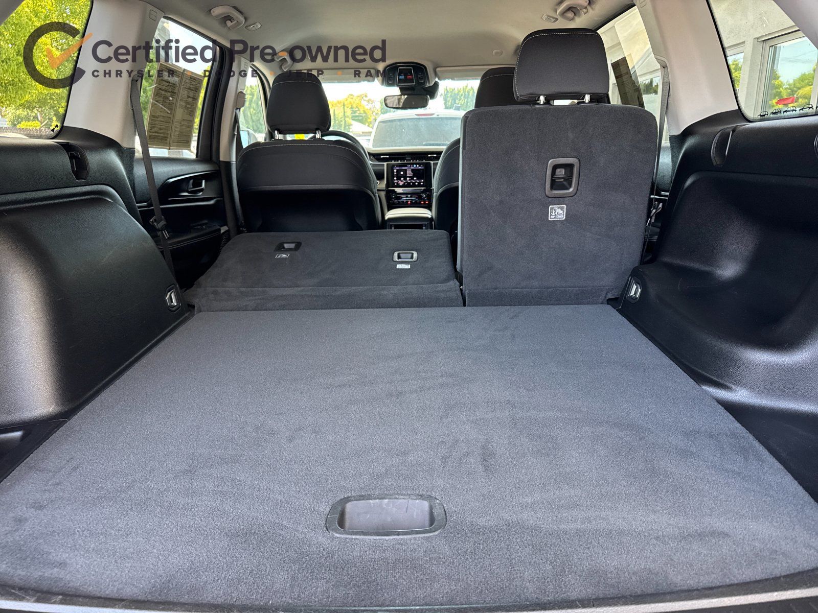 2024 Jeep Grand Cherokee Laredo - Photo 16