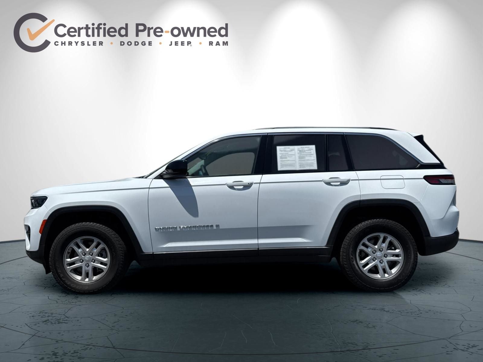 2024 Jeep Grand Cherokee Laredo photo 6