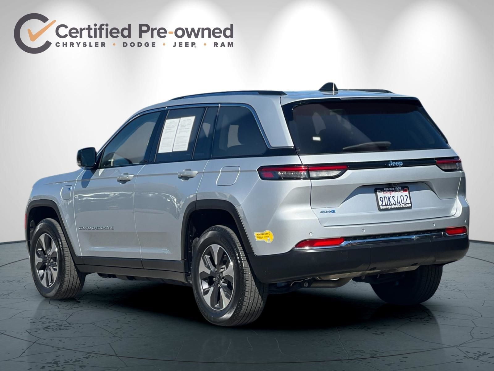 2022 Jeep Grand Cherokee 4xe photo 5