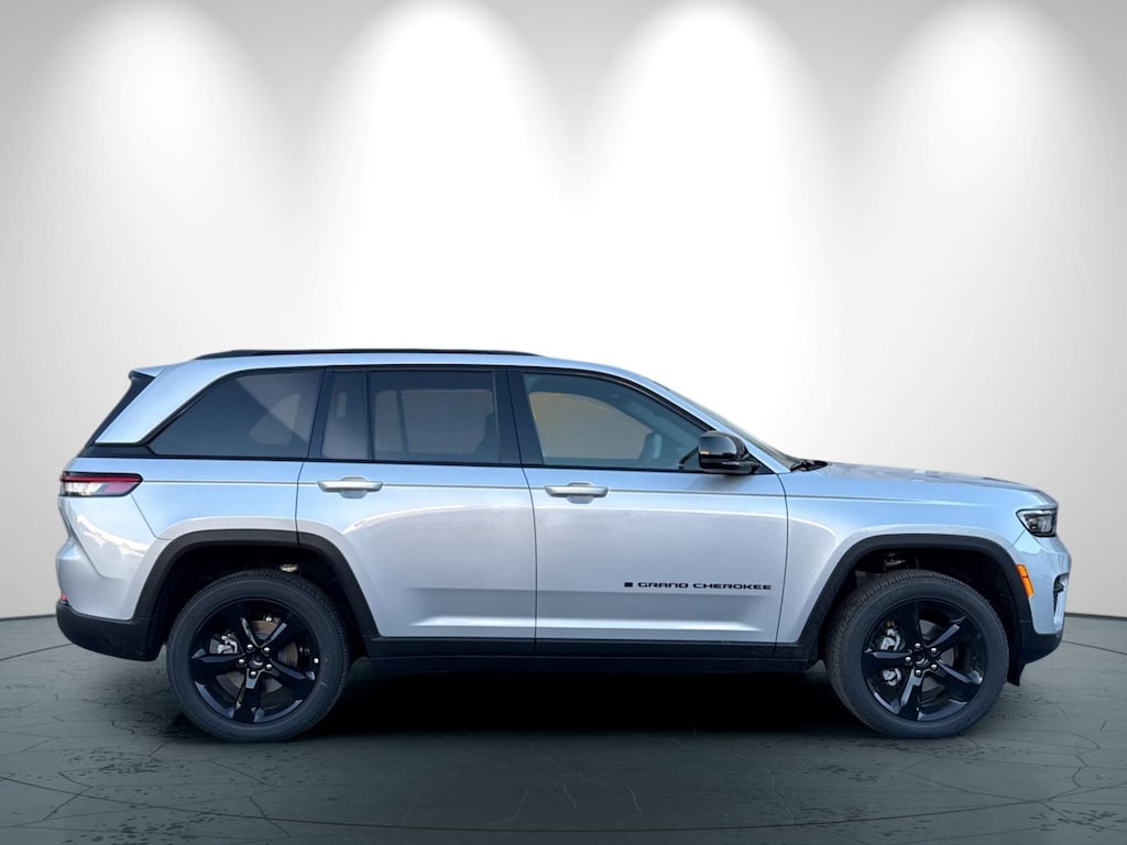New 2025 Jeep Grand Cherokee ALTITUDE X 4X4 Sport Utility
