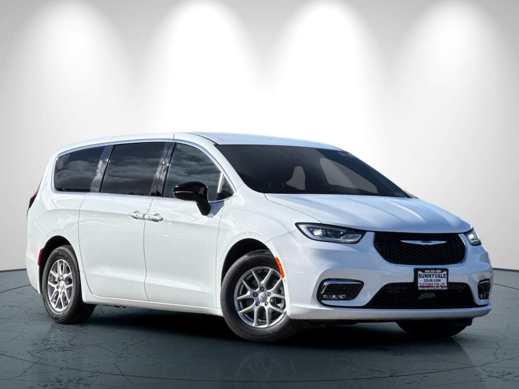 New 2026 Chrysler Pacifica SELECT Passenger Van