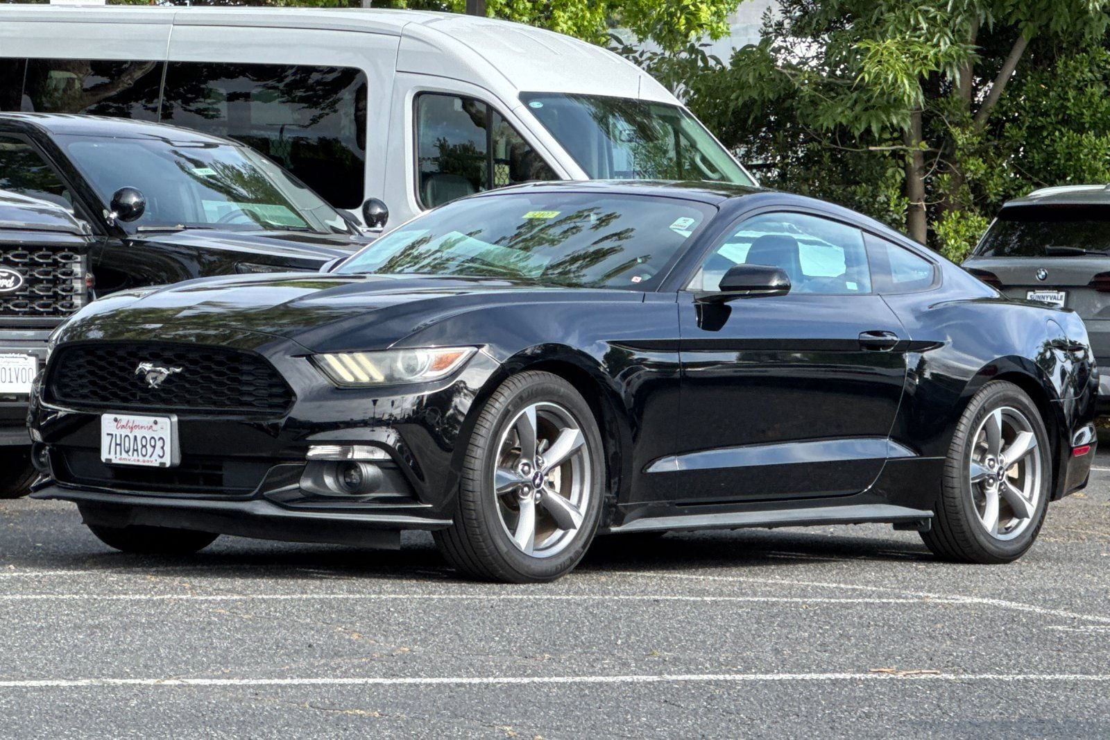 2015 Ford Mustang V6 photo 3