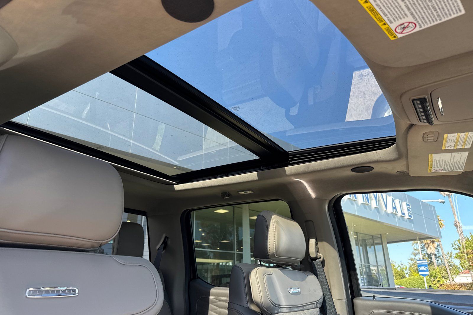2025 Ford F-350 Super Duty Platinum - Photo 15