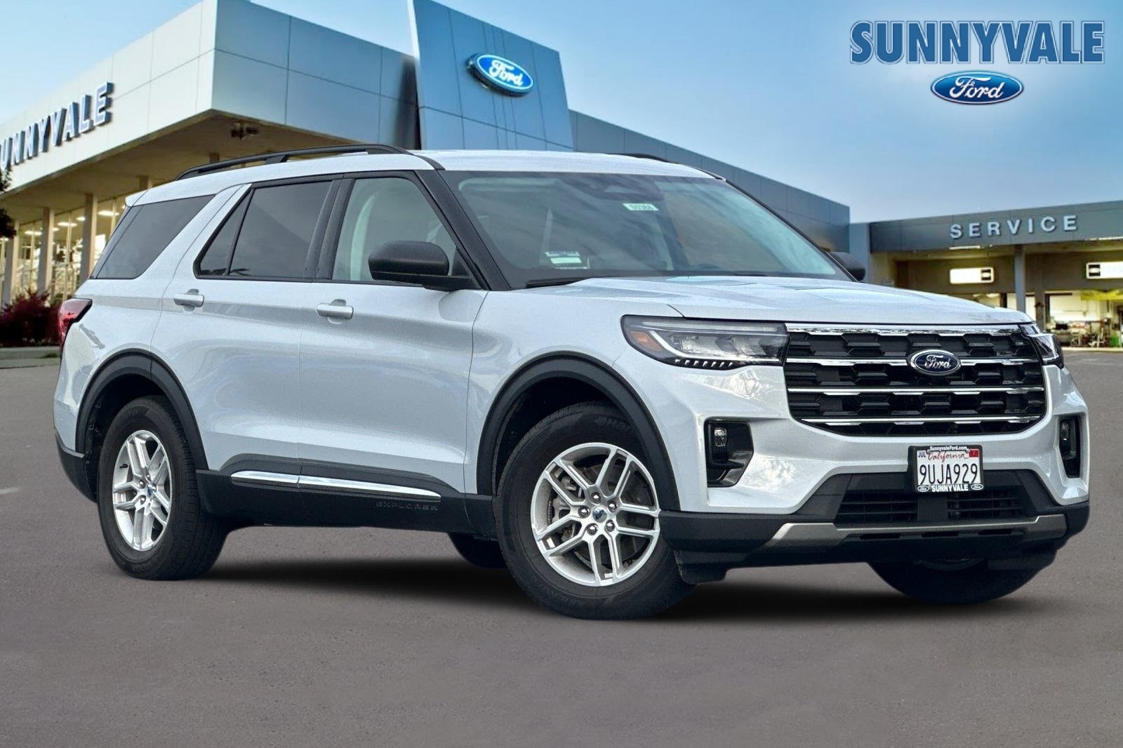 2025 Ford Explorer Active's photo