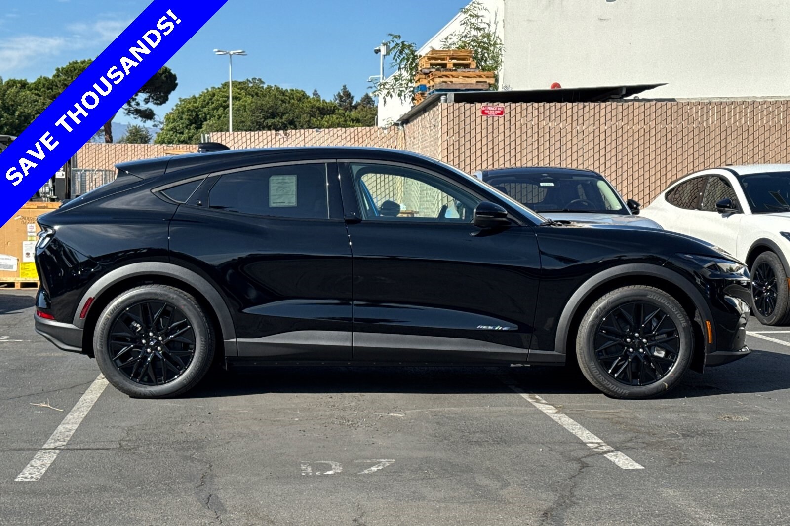 2025 Ford Mustang Mach-E Select photo 3