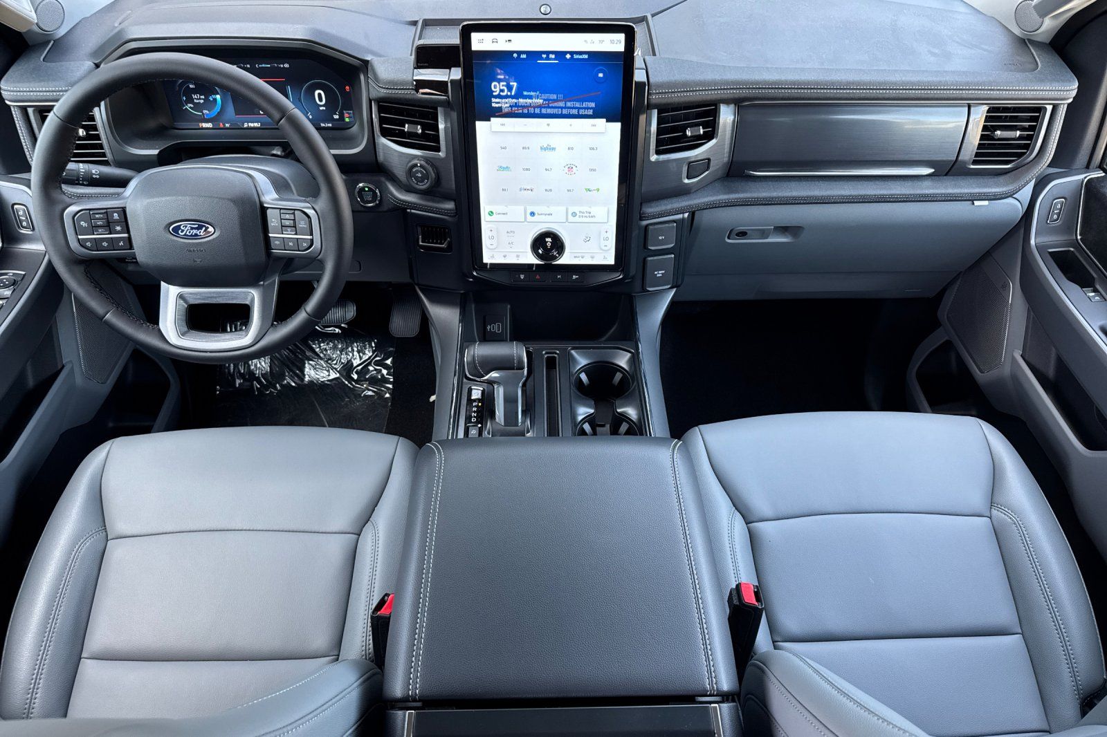 2025 Ford F-150 Lightning Flash - Photo 12