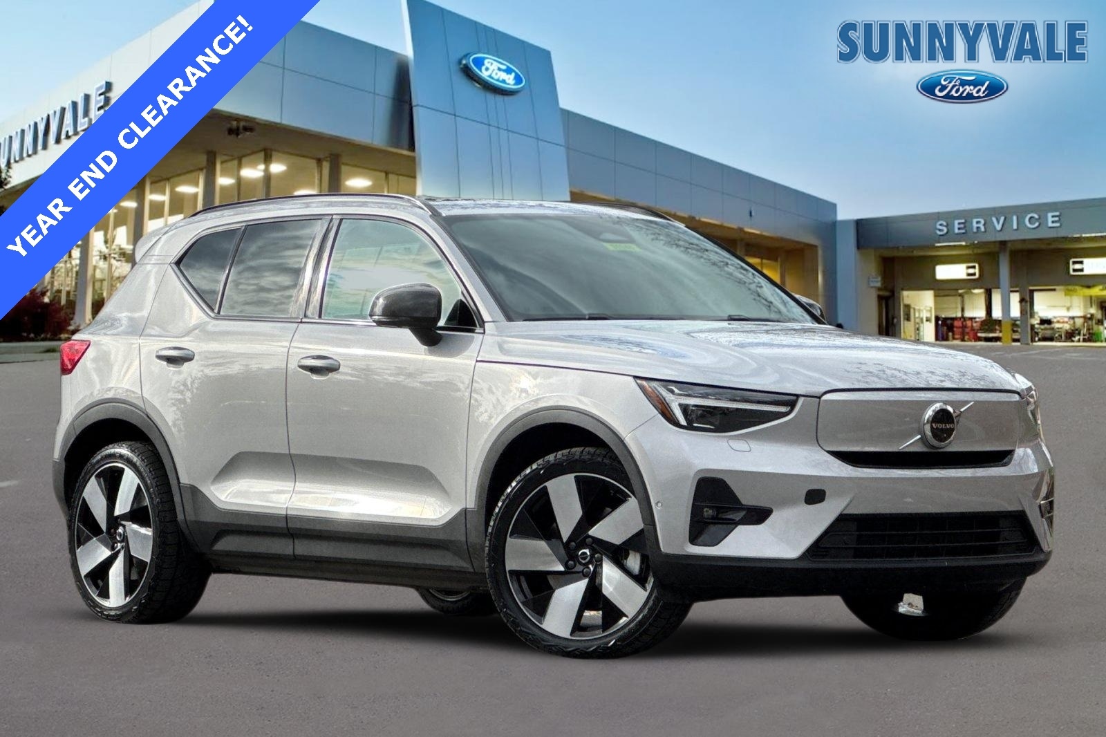 2023 Volvo XC40 Ultimate's photo