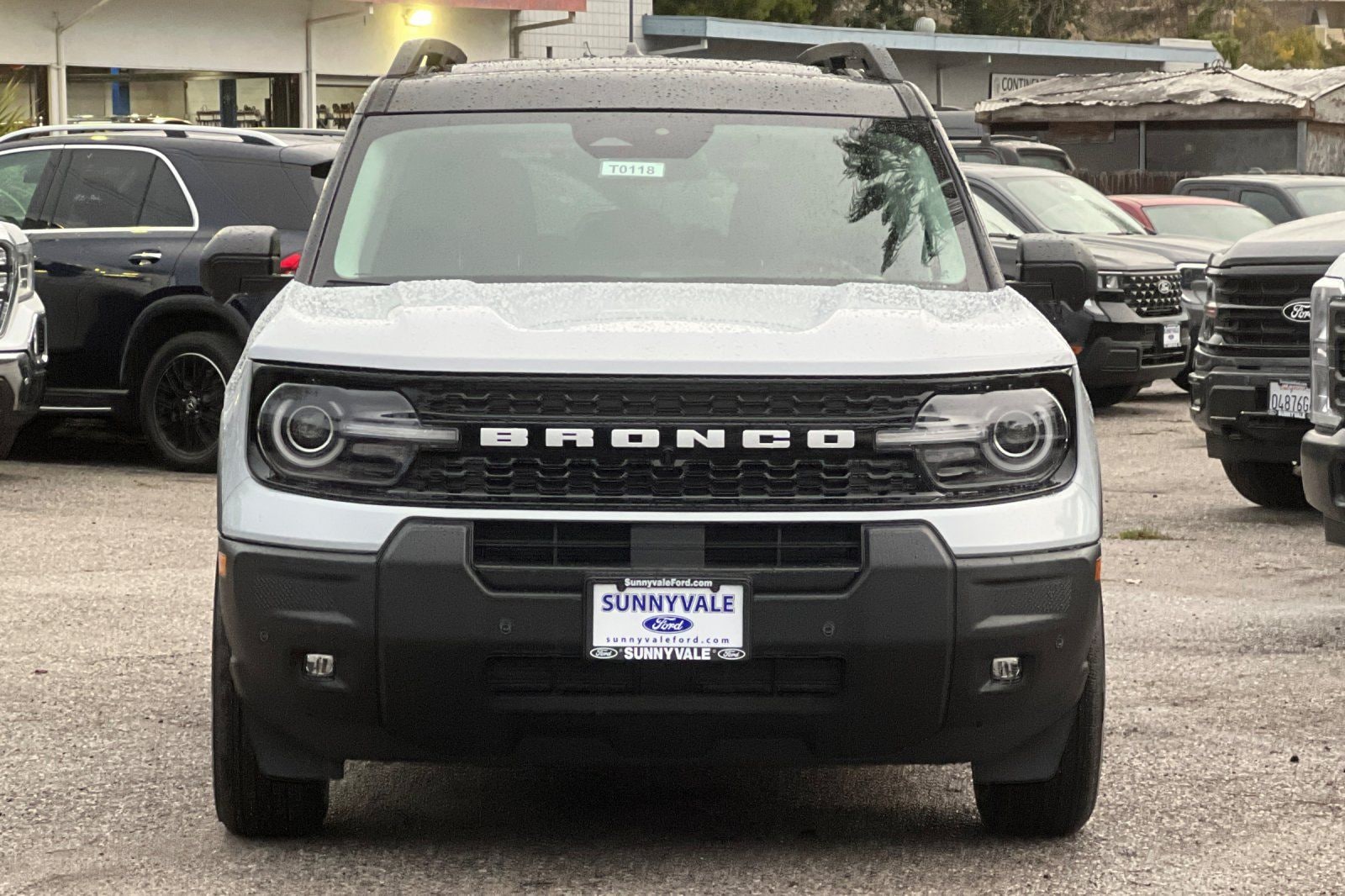 View vehicle photo 3