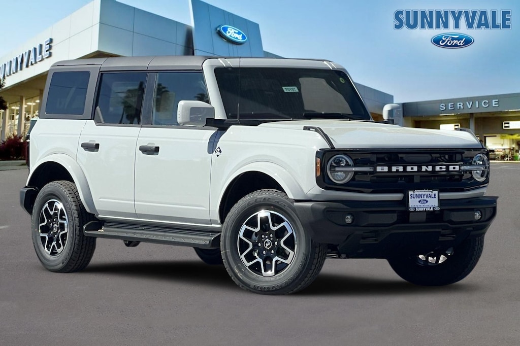New 2026 Ford Bronco Outer Banks SUV