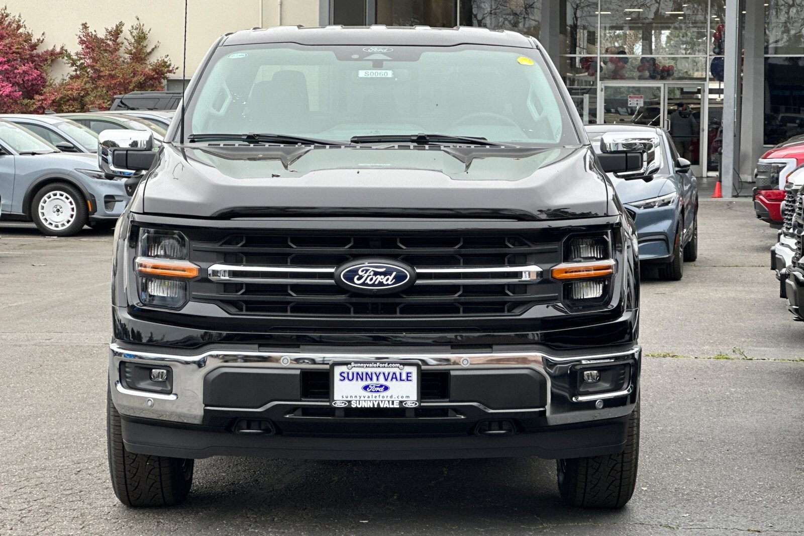 2025 Ford F-150 XLT photo 2