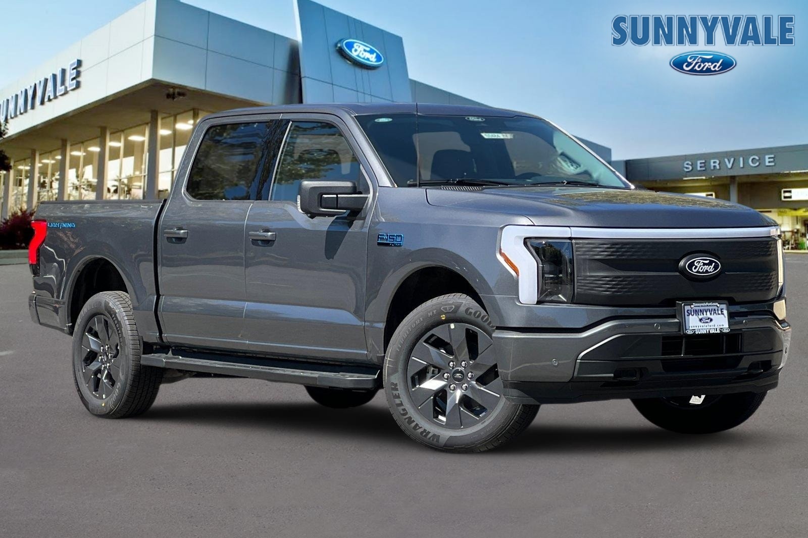 2025 Ford F-150 Lightning Truck SuperCrew Cab 